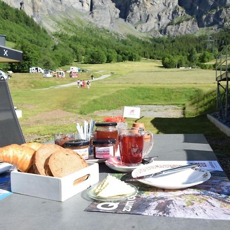 Campingplatz mit Restaurant & Sportarena Leukerbad Hotel Eksteriør billede